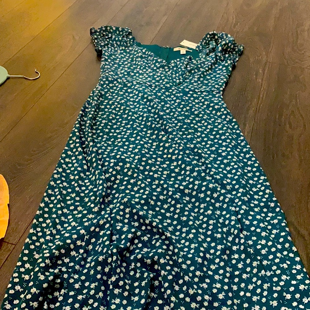Green maxi floral dress